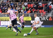 开云官网-汉堡客场大胜，登顶积分榜迈出一步的简单介绍