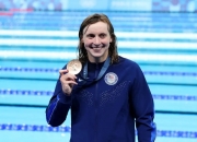 开云体育直播-游泳项目连续迎来好消息，选手展现出色表现的简单介绍