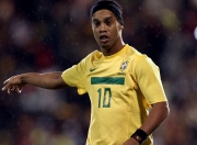 开云体育在线-非洲雄鹰血拼沙漠绿鹰，莱万关键一击定乾坤—当尼日利亚的狂野遇上沙特的坚韧