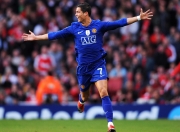 开云体育直播-尼克斯战术压制76人，浓眉持续制造杀伤，一场内外兼修的胜利启示