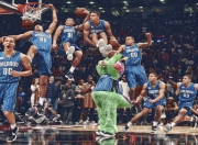 开云体育app-欧冠淘汰赛之夜，伦纳德稳定输出不掉线，跨越时空的竞技哲学