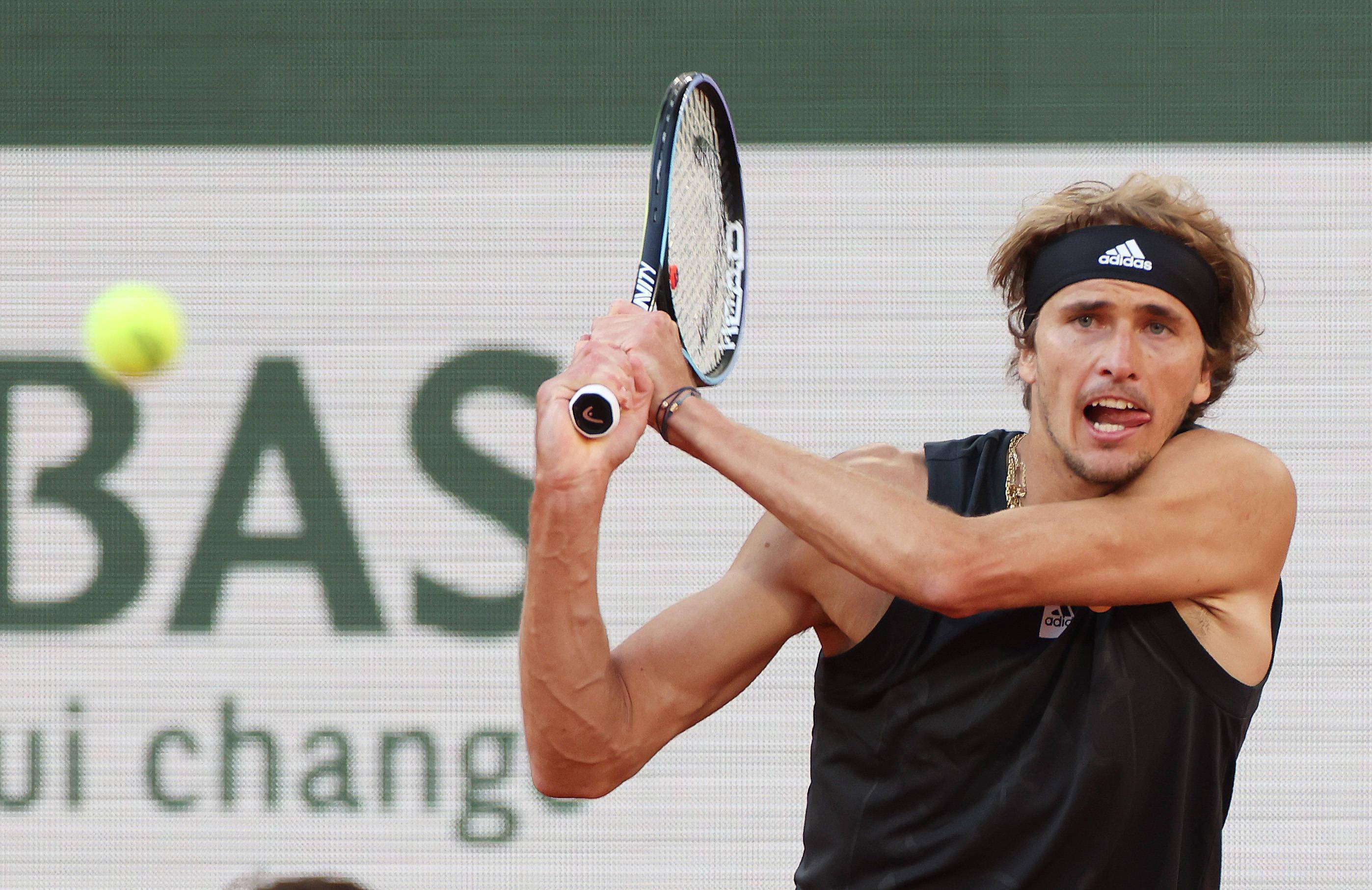 世界网球队轻取美国网球队,兹维列夫绝境逆转的简单介绍 世界网球队轻取美国网球队,兹维列夫绝境逆转的简单介绍