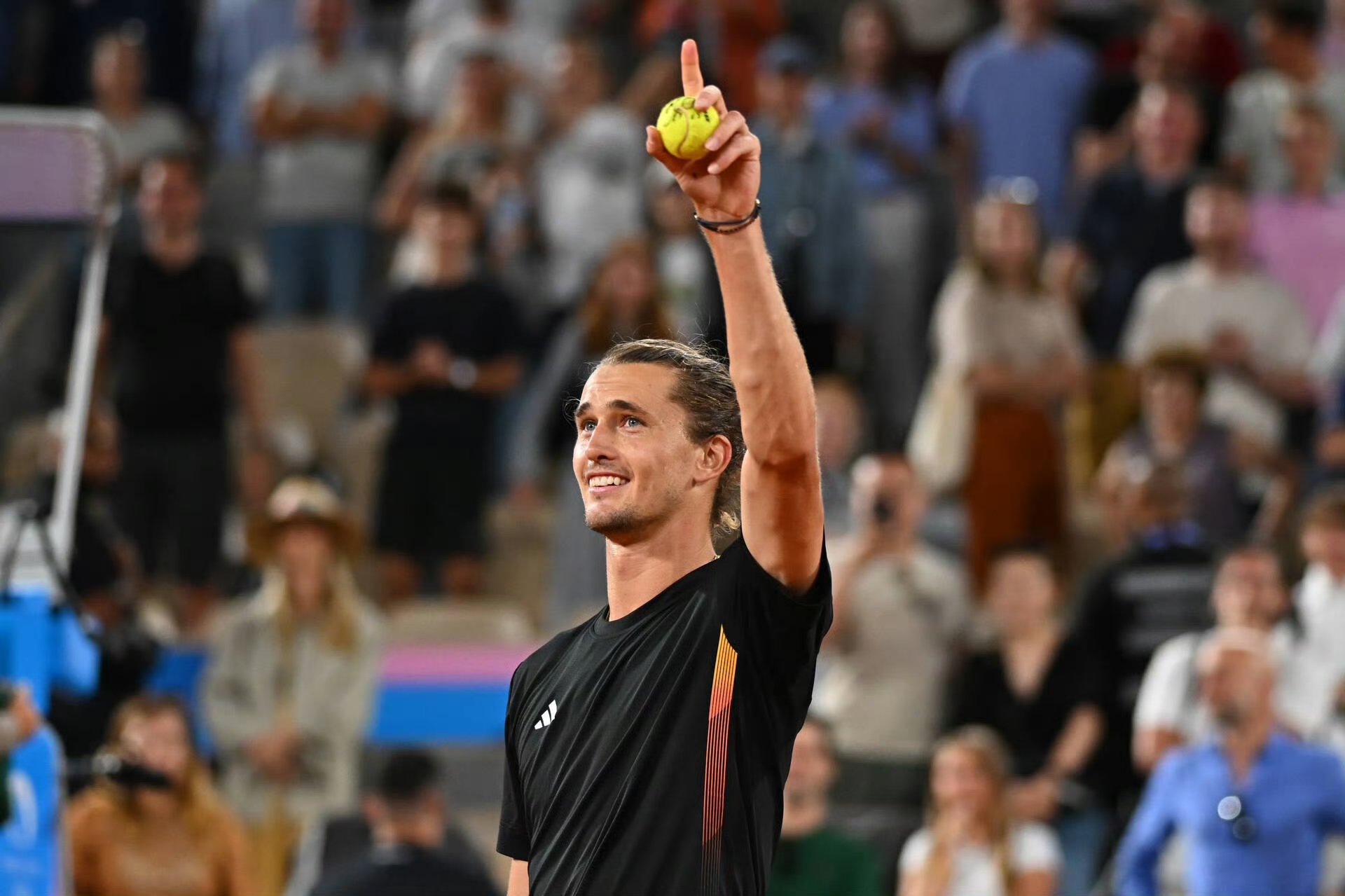 世界网球队轻取美国网球队,兹维列夫绝境逆转的简单介绍 世界网球队轻取美国网球队,兹维列夫绝境逆转的简单介绍