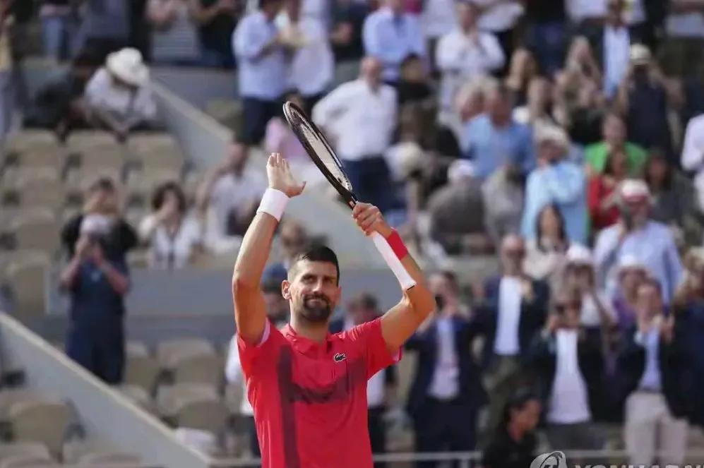 世界网球队逆转英国网球队,德约科维奇统治全场的简单介绍 世界网球队逆转英国网球队,德约科维奇统治全场的简单介绍