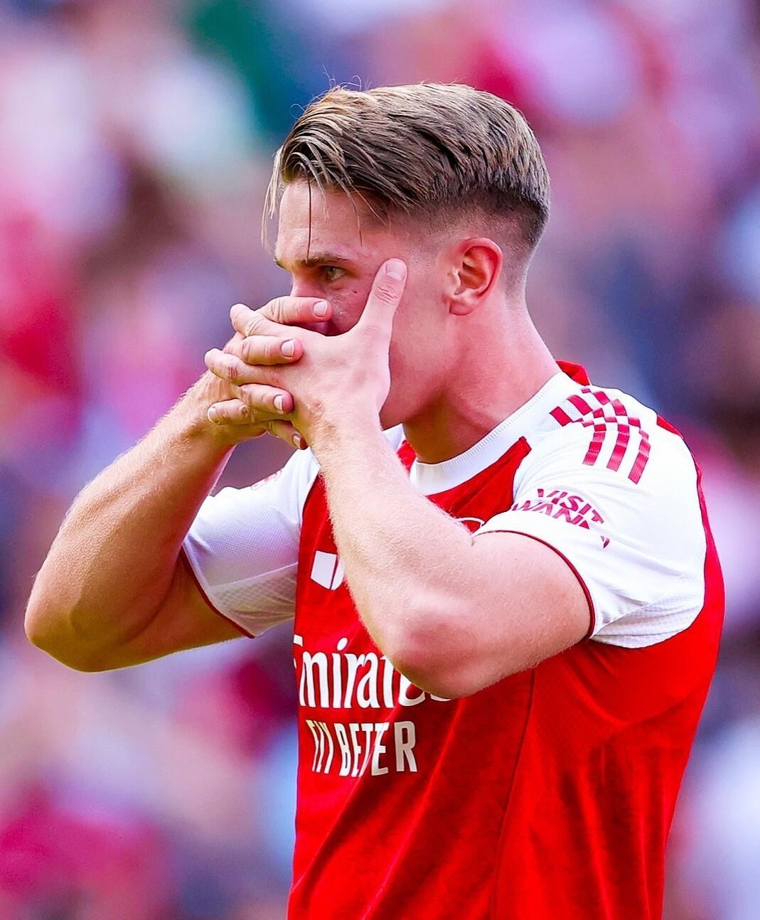 包含阿森纳遭遇主场惨败,主教练面临媒体质疑的词条 包含阿森纳遭遇主场惨败,主教练面临媒体质疑的词条