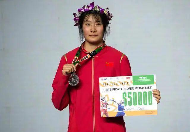 包含加纳名将表现出色,夺得拳击铜牌的词条 包含加纳名将表现出色,夺得拳击铜牌的词条