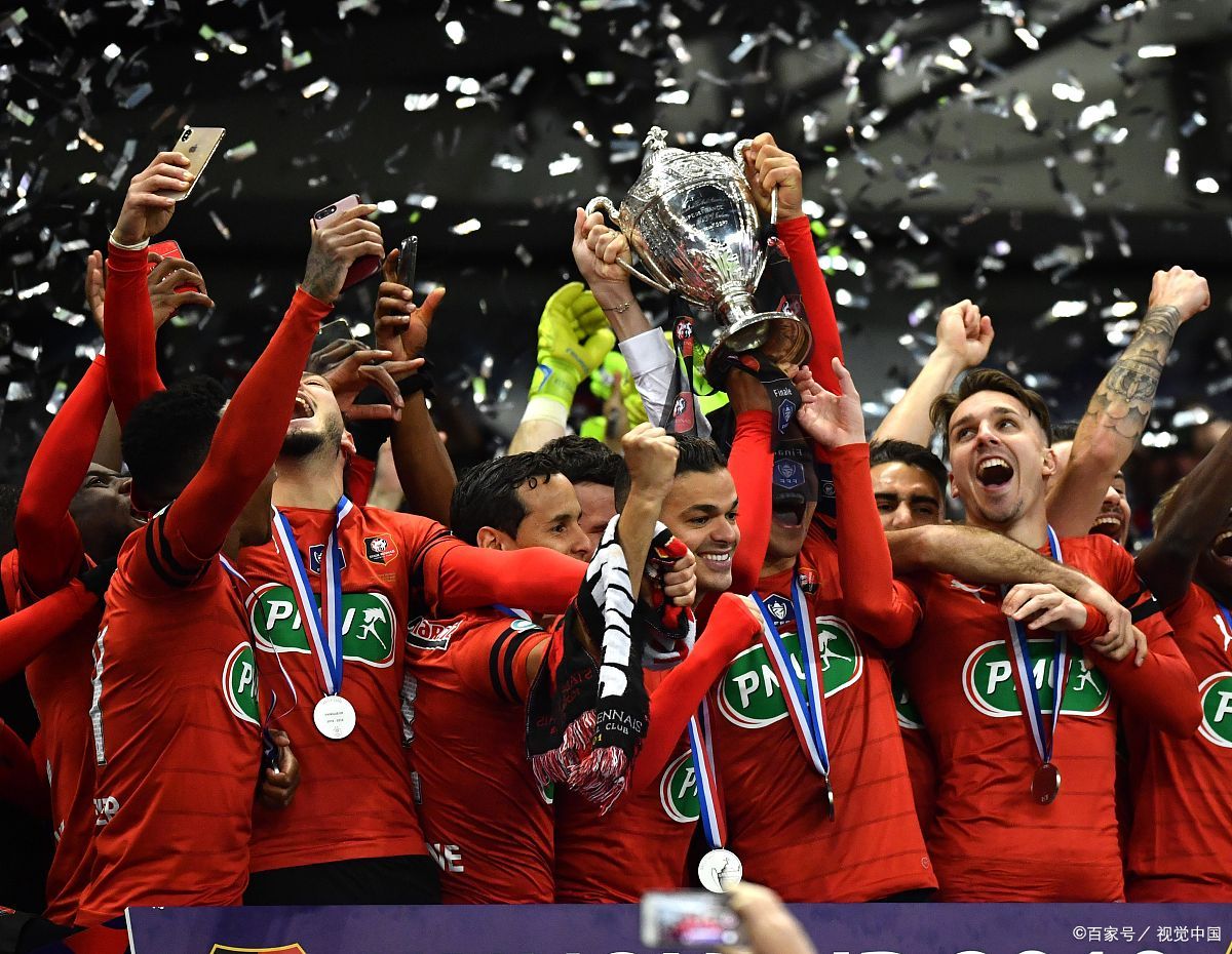 包含欧洲足球盛事拉开帷幕,众豪强争夺荣誉的词条 包含欧洲足球盛事拉开帷幕,众豪强争夺荣誉的词条