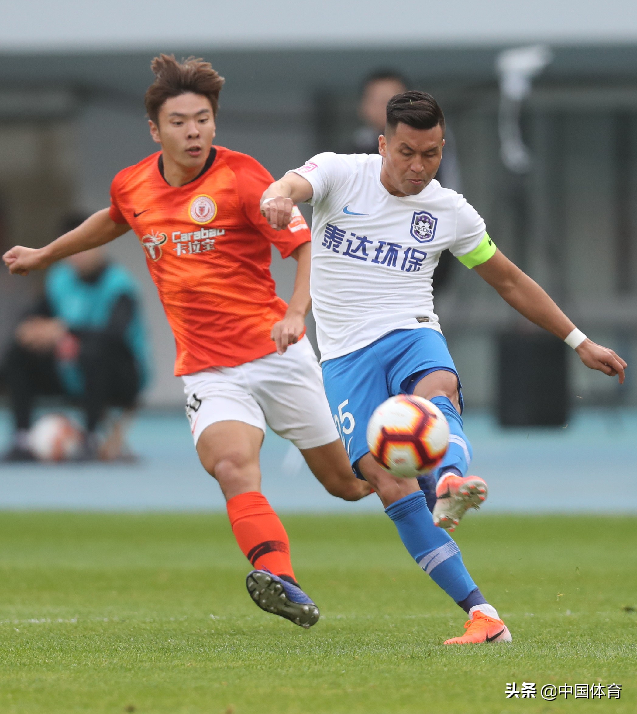 天津泰达迎来连胜，力压卓尔排名中超榜首的简单介绍