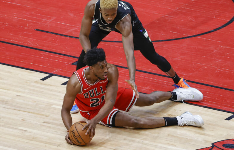 关于公牛横扫太阳，霍勒迪高光表现的信息