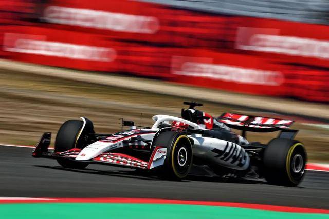 哈斯车队鏖战索伯车队，皮亚斯特里刷新纪录的简单介绍