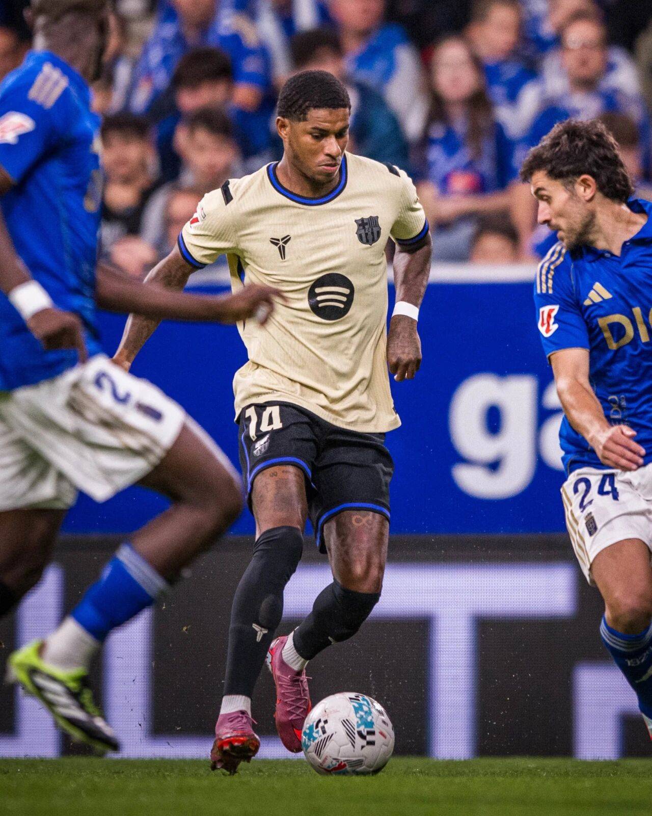 里昂鏖战中国，拉什福德点燃赛场的简单介绍