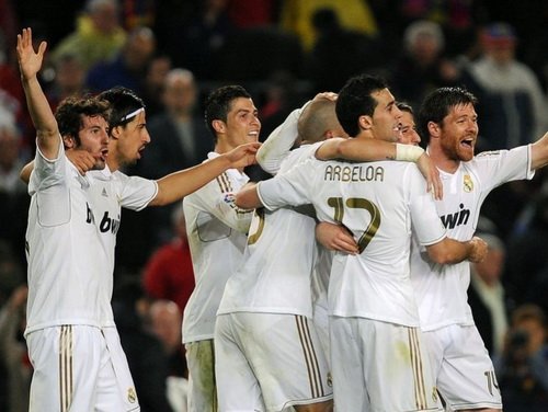 曼联绝地反击皇马，加维打破历史纪录