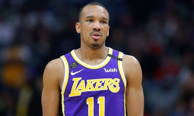 马刺鏖战国王，布拉德利送出助攻