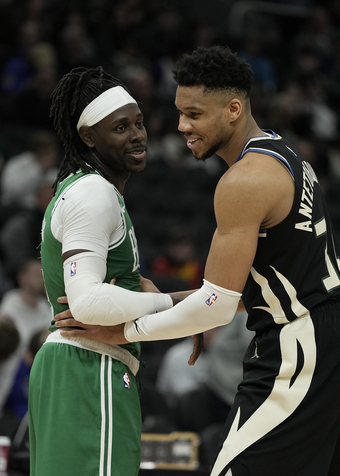 凯尔特人B队力克雄鹿，汉密尔顿惊艳世界