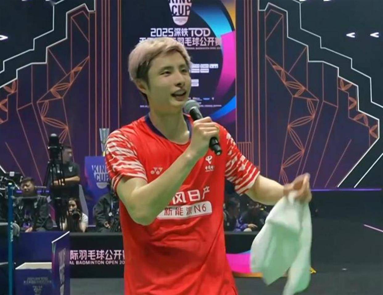 印度队险胜丹麦队，石宇奇带队取胜