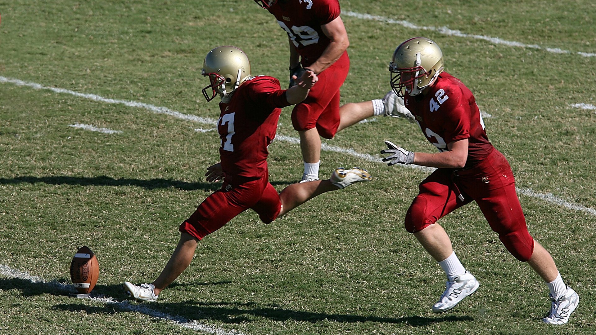 贝林厄姆防守端锁死对手,莱比锡红牛连续得分压制韩国新星