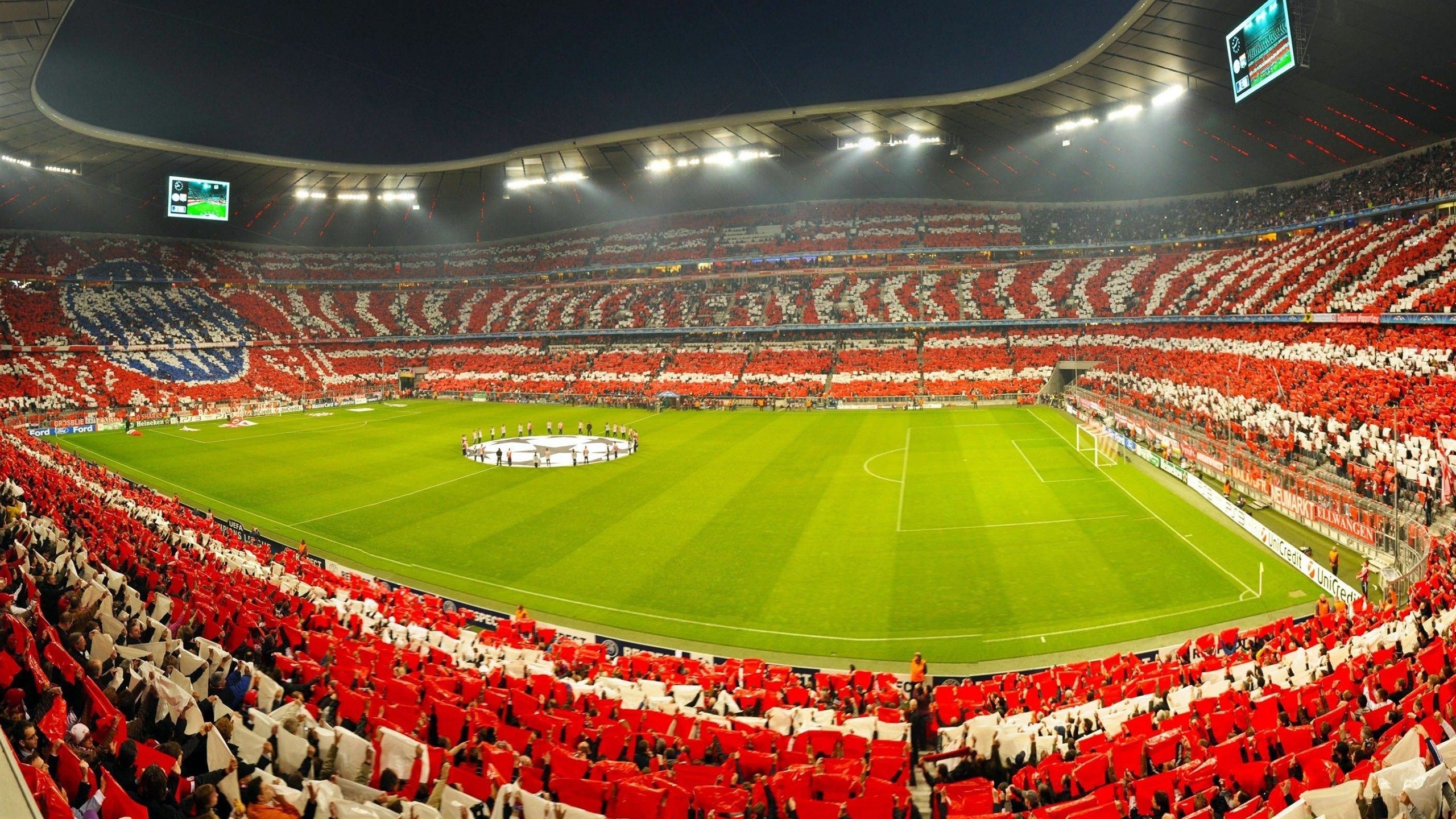 皮克点燃赛场，英格兰险胜巴黎，一场定义时代的足球对决