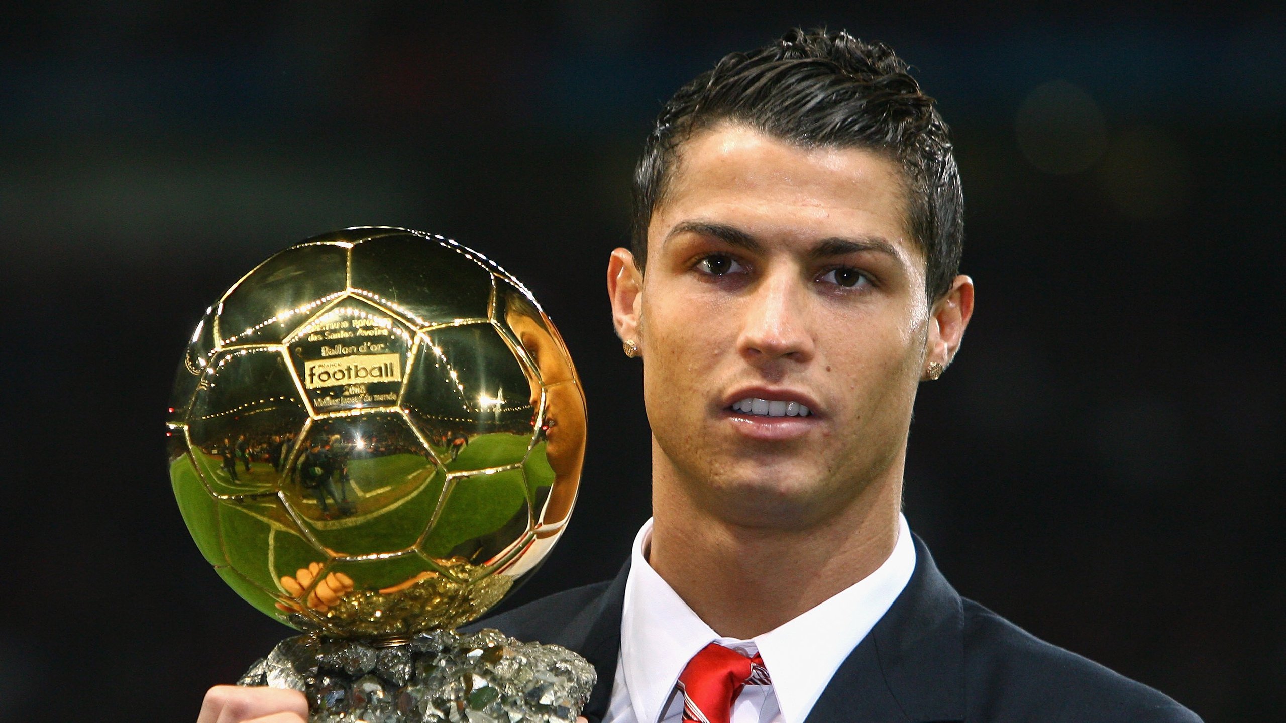 达喀尔奇迹，塞内加尔逆转哥伦比亚，欧冠淘汰赛焦点战中的非洲足球之光